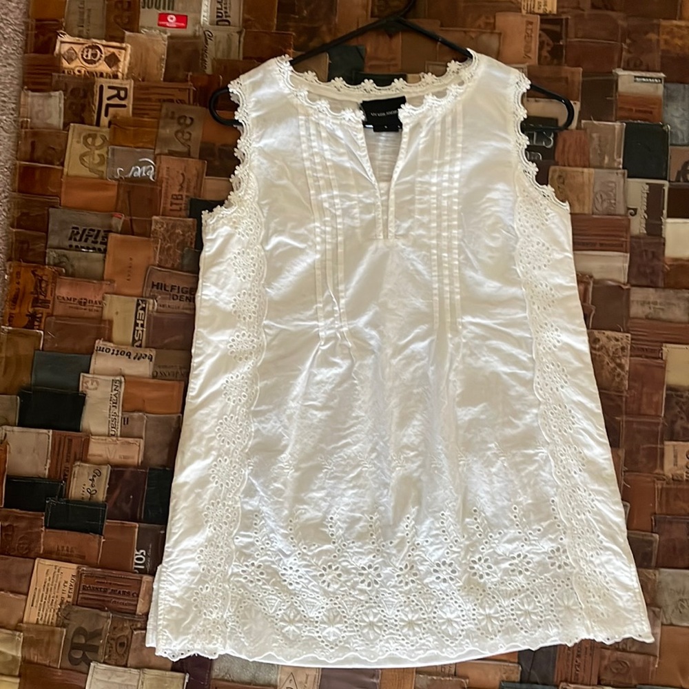 Log Los Angeles Eyelet sleeveless tank